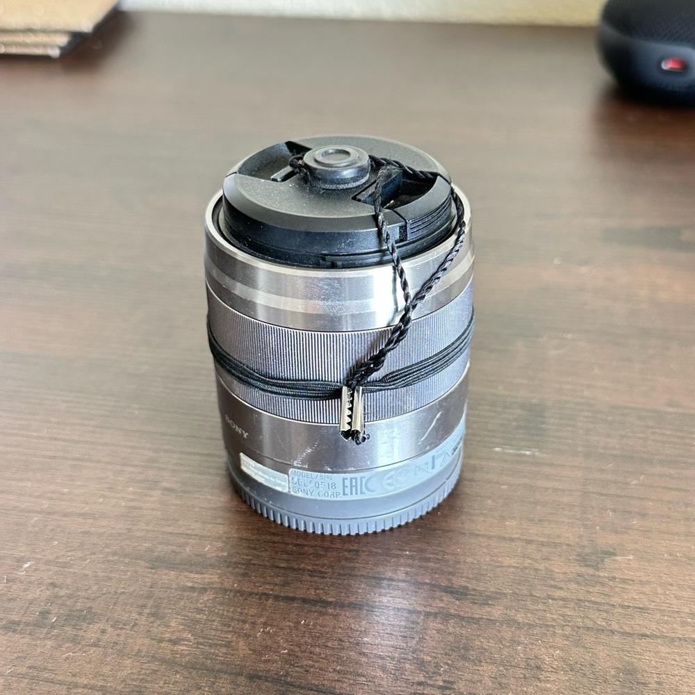 Sony 50mm f/1.8 mid range Camera Lens